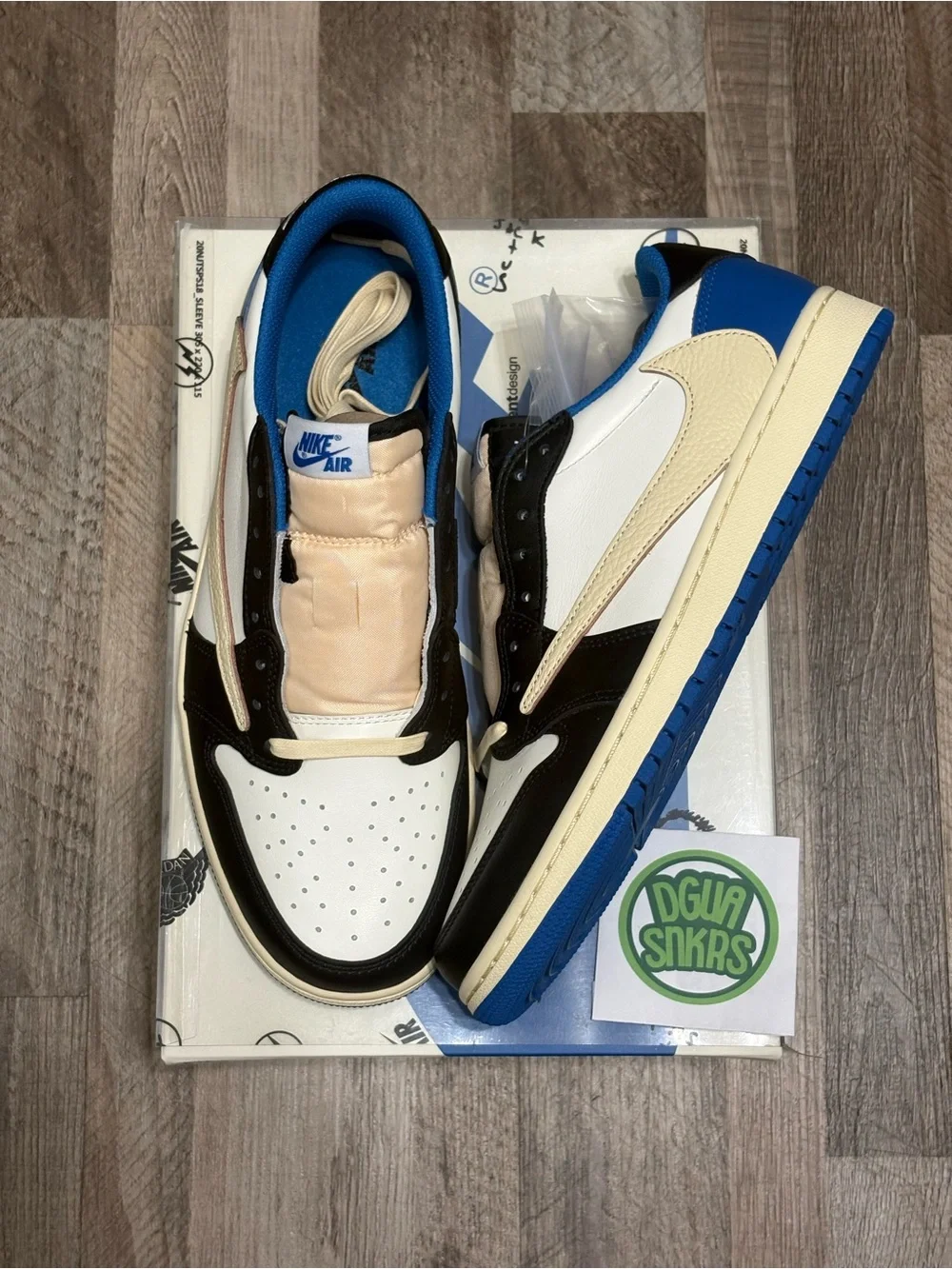 Jordan 1 low × Travis Scott Fragment 1.0